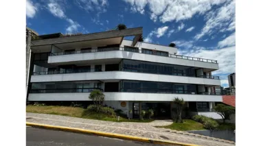 Cobertura para venda no bairro Beira Mar em Torres