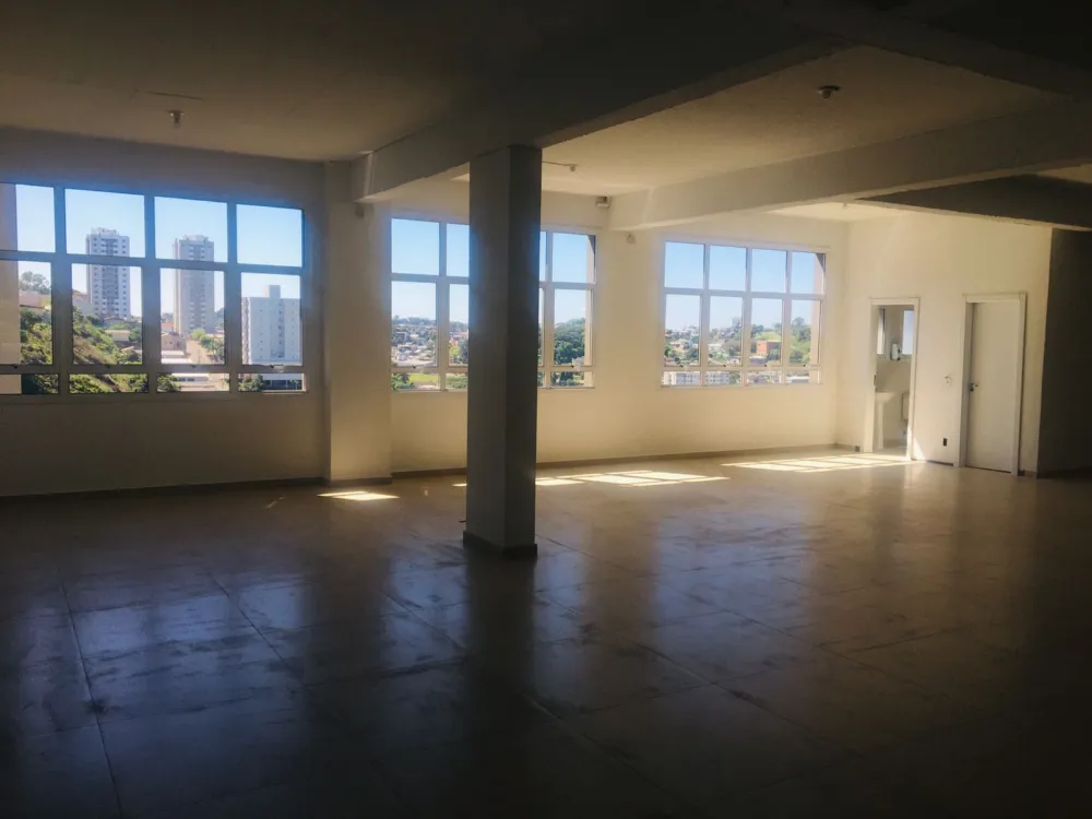 Sala Comercial Térrea para venda no bairro Panazzolo em Caxias do Sul