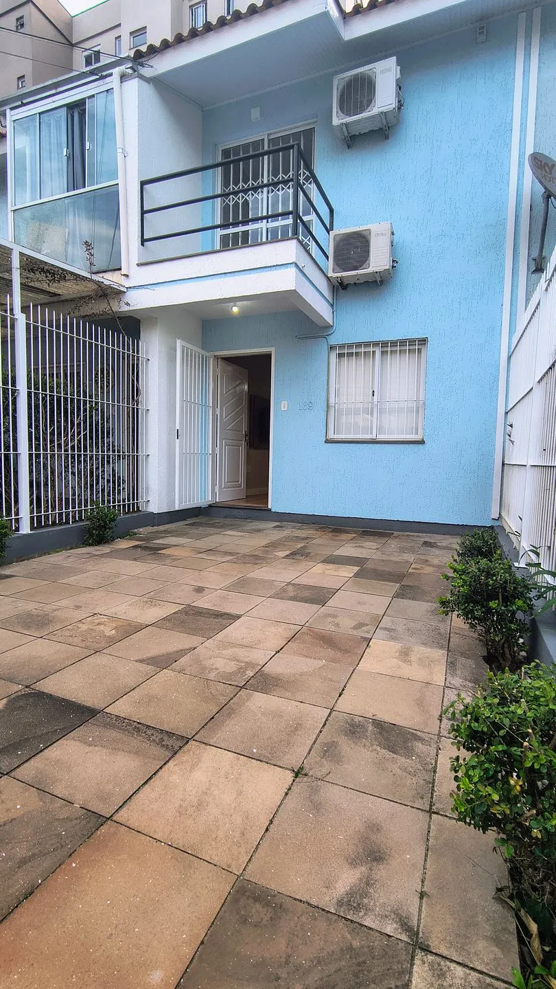 Sobrado para venda no bairro Santa Lucia em Caxias do Sul