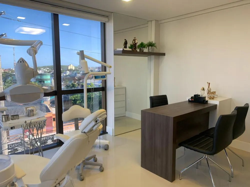 Sala Comercial Aérea para venda no bairro Centro em Torres