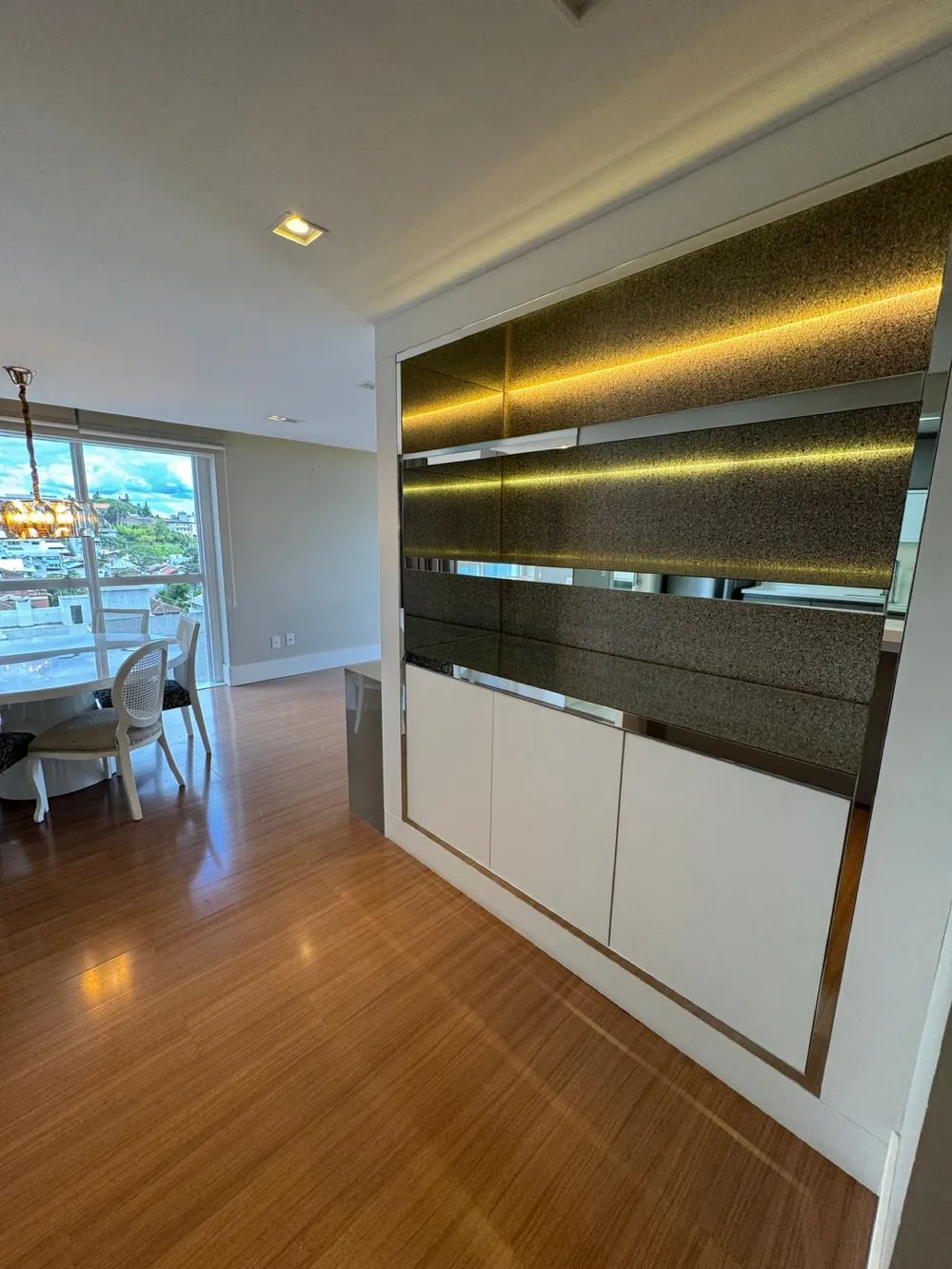 Apartamento para venda no bairro São Leopoldo em Caxias do Sul