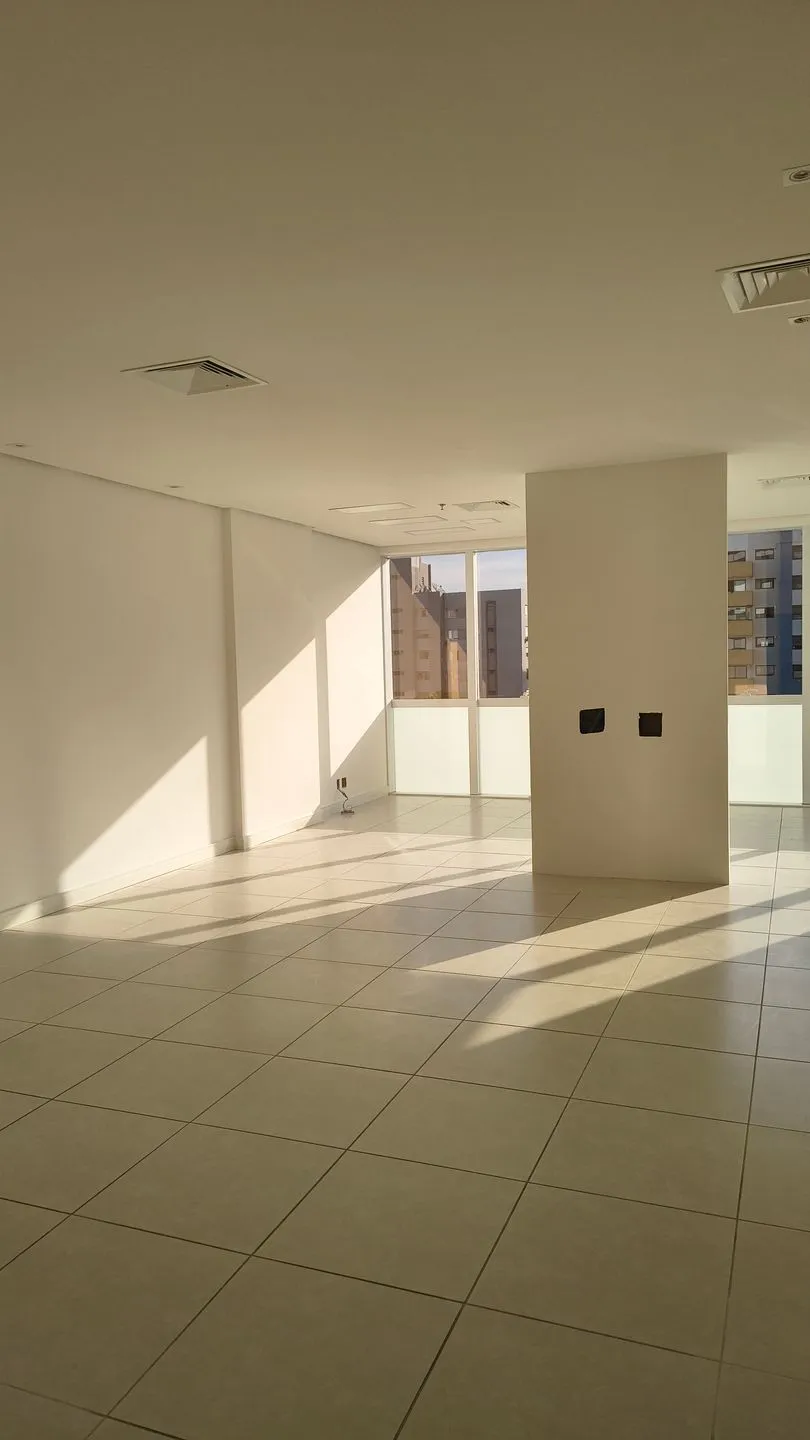 Sala Comercial Aérea para venda no bairro Centro em Caxias do Sul