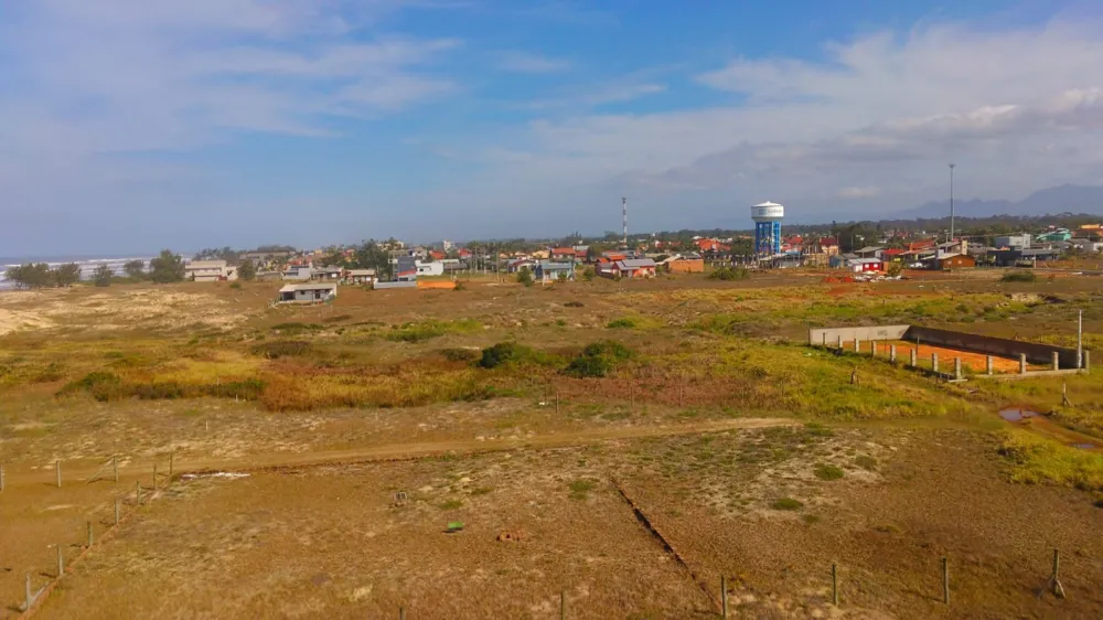 Terreno Padrão para venda no bairro Praia Real em Torres