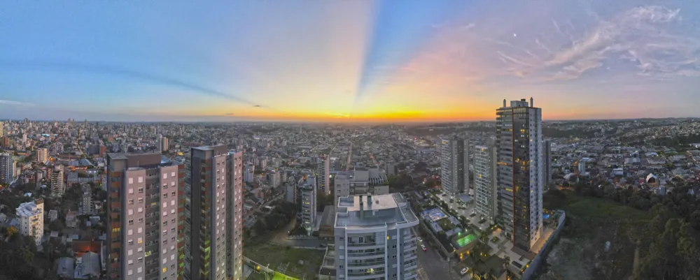 Apartamento para venda no bairro Universitário em Caxias do Sul