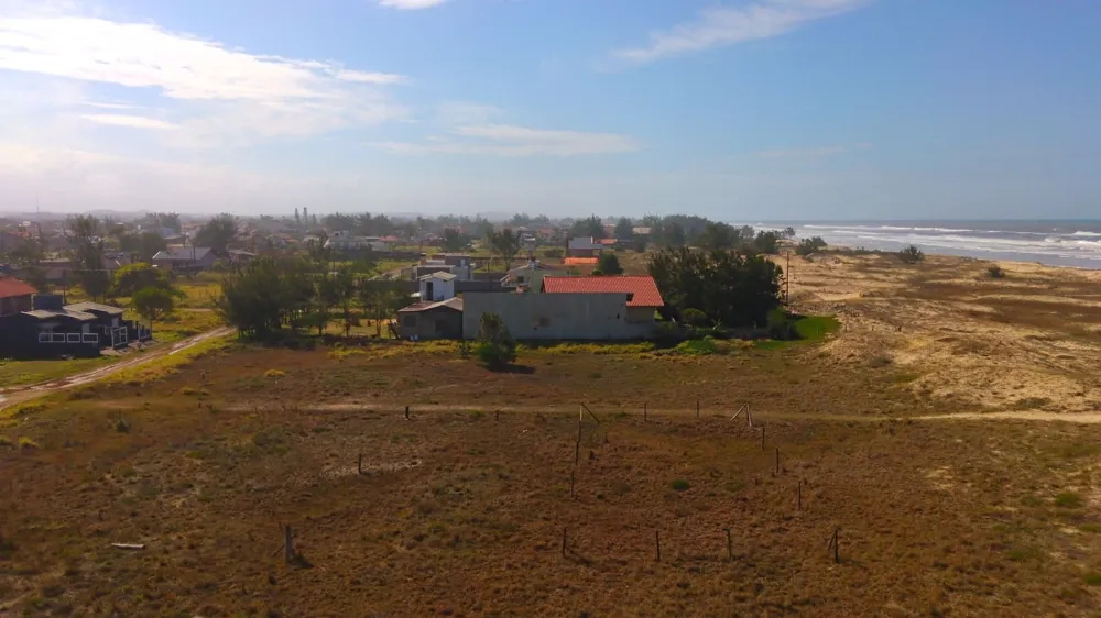 Terreno Padrão para venda no bairro Praia Real em Torres