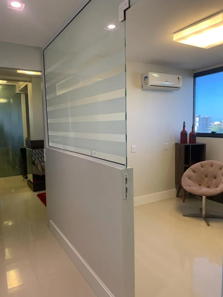 Sala Comercial Aérea para venda no bairro Centro em Torres