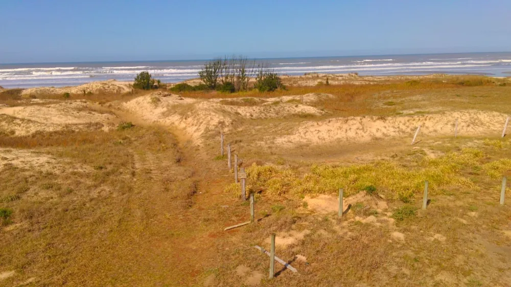 Terreno Padrão para venda no bairro Praia Real em Torres