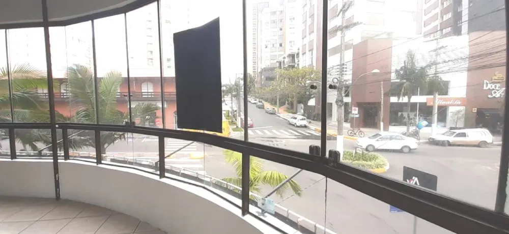 Sala Comercial Aérea para venda no bairro Centro em Torres