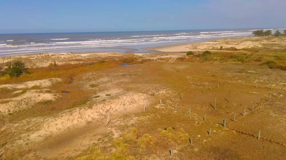 Terreno Padrão para venda no bairro Praia Real em Torres