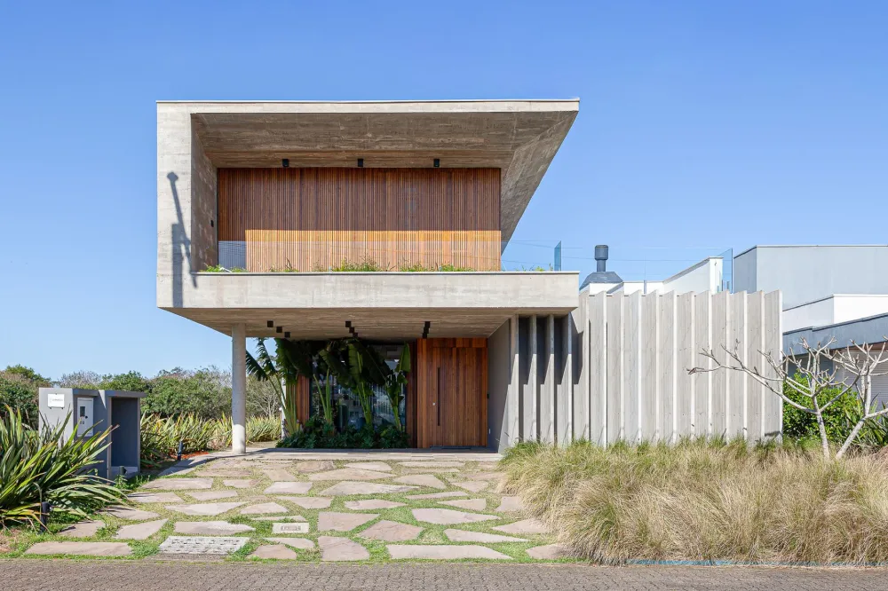 Casa para venda no bairro Centenário em Torres