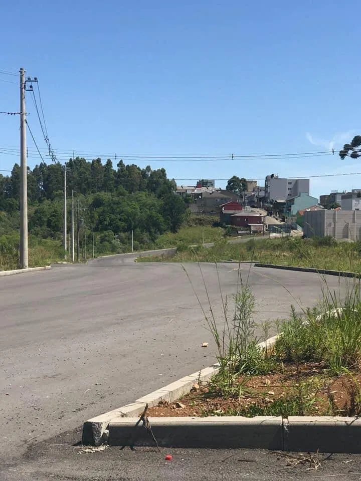Lote para venda no bairro Mariland em Caxias do Sul