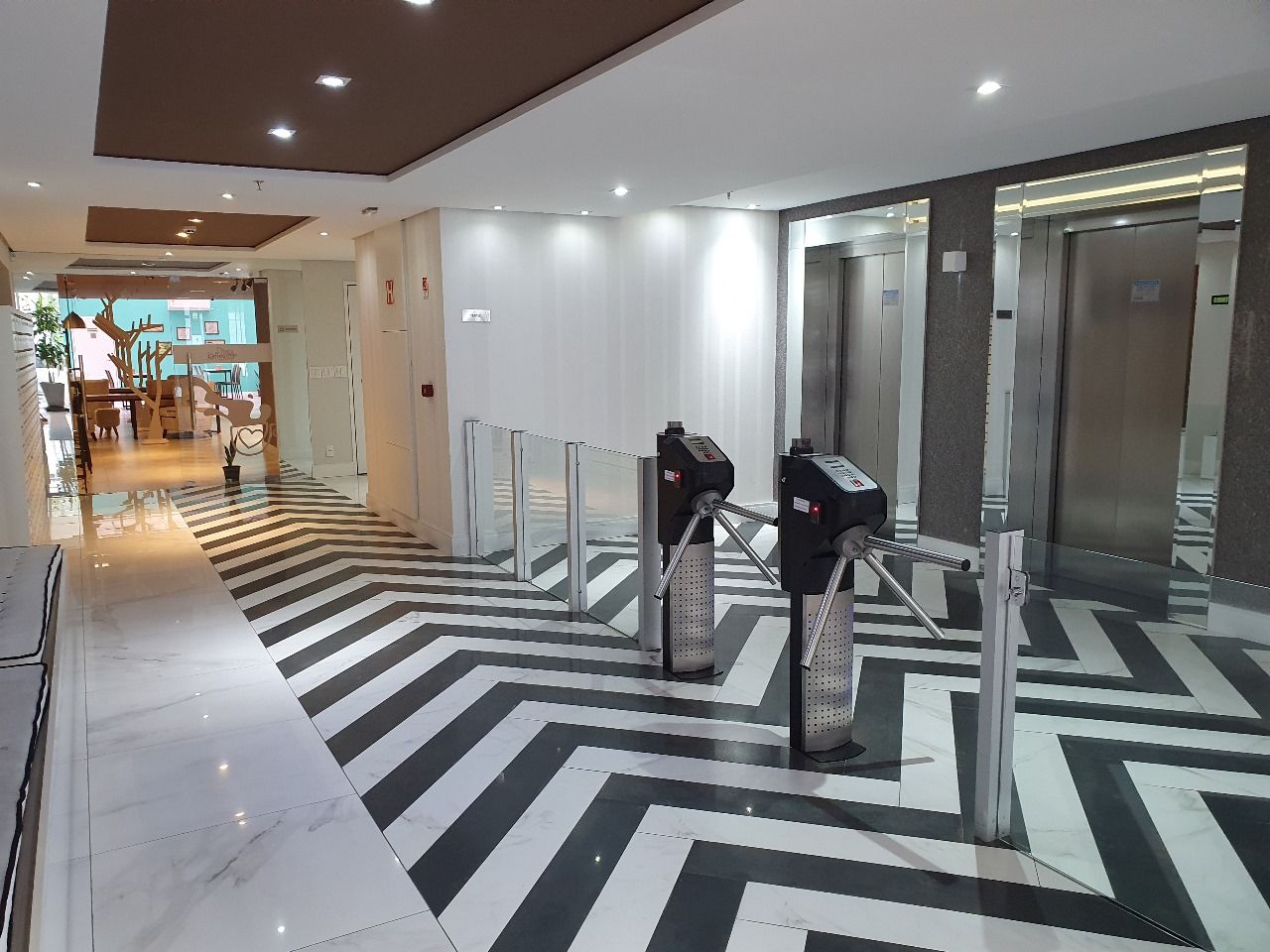 Sala Comercial Aérea para venda no bairro Sanvitto em Caxias do Sul