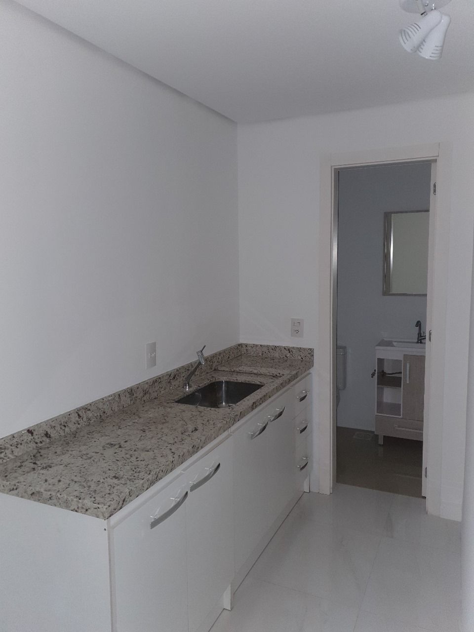 Sala Comercial Aérea para venda no bairro Sanvitto em Caxias do Sul